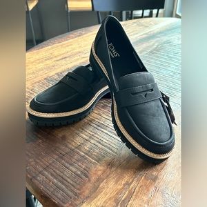TOMS Cara Loafer